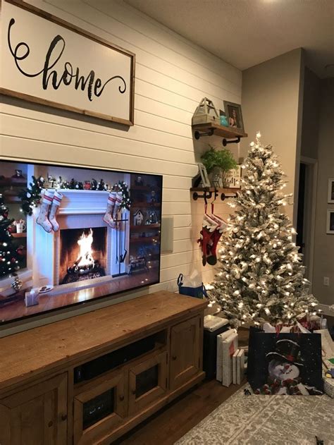 A rustic garden began in 1999 as a source for wrought iron fencing and yard decor. Pin by Asturiaofmylife on Deer Lodge | Deer lodge, Decor ...