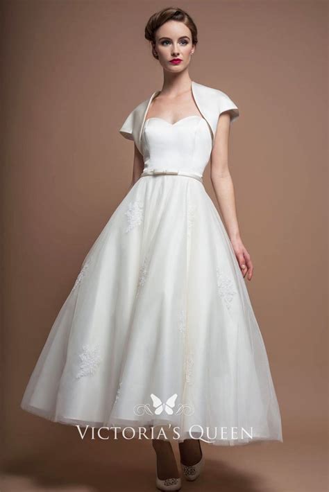 1960s Vintage Tea Length A Line Wedding Dress With Cap Sleeve Bridal