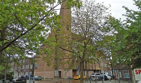 De Gereformeerde Laakkerk In Den Haag Werd In 1964 In Brand Gestoken En