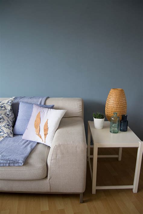 Ist das zimmer eher klein und wenig lichtdurchflutet, sollten sie dunkle wandfarben lieber vermeiden. Wohnzimmer Makeover mit Wandfarbe