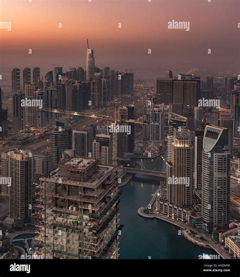 Dubai Marina Horizon In Early Morning Stock Photo Alamy