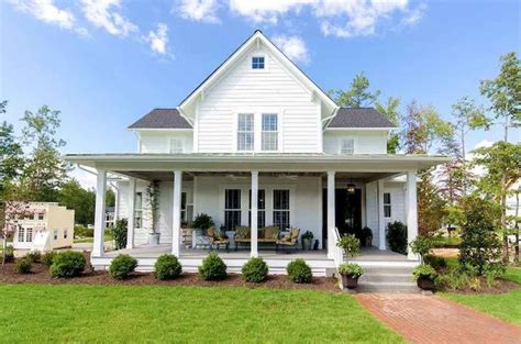 90 Modern American Farmhouse Exterior Landscaping Design Cadence News