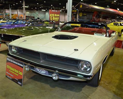 Wow 27 Hemi ‘cuda And Challenger Convertibles In One Place Hot Rod