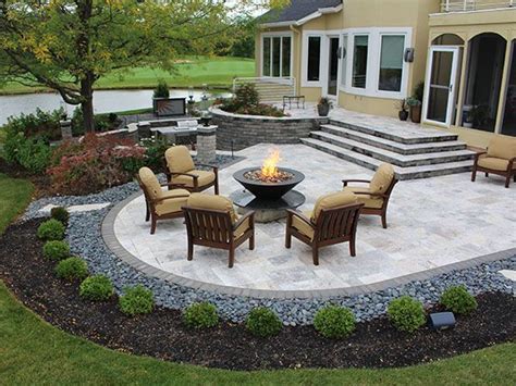 Effective Patio Landscaping Ideas