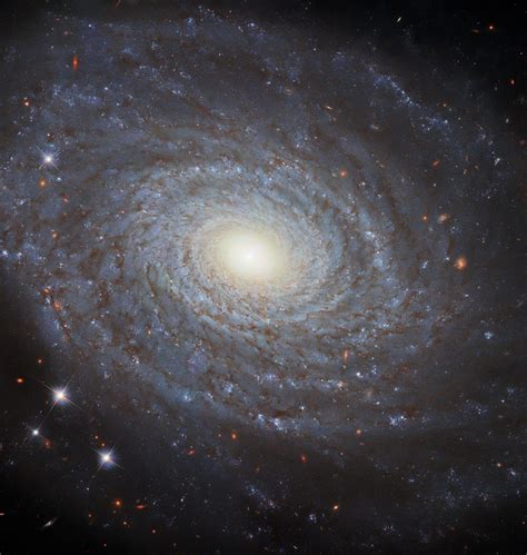 Hubble captured an unbarred spiral galaxy in fantastic detail - all-news