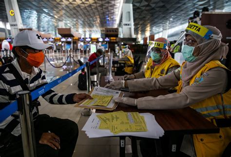 Jul 04, 2021 · gambar saat bella sedang berseragam lainnya masih diabadikan di kabin pesawat. Prosedur Pemeriksaan Penumpang Pesawat di Bandara Soekarno-Hatta