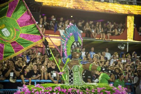 Brazilian Carnival 2019 See Colorful Costumes Moments From The Parade