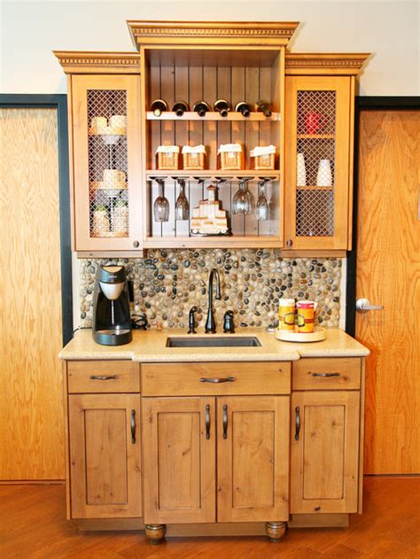 Amazing gallery of interior design and decorating ideas of home wet bar in living rooms, dens/libraries/offices, dining rooms, kitchens, basements by elite interior designers. Wet Bar Backsplash Home Design Ideas, Pictures, Remodel ...