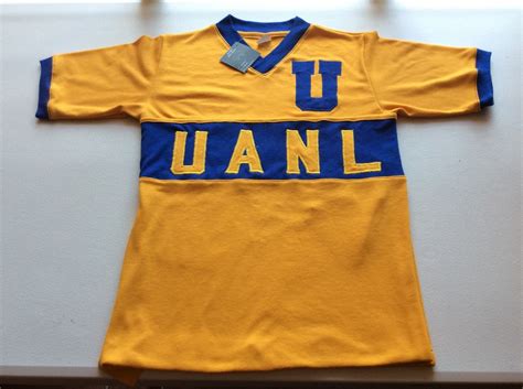 As a tigres and db fan, this is like fan service to me. Camiseta Retro Tigres Uanl, La U 70's, Envío Gratis ...