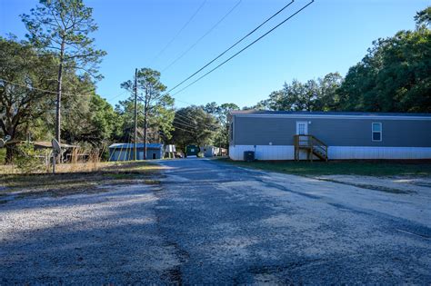 2210 W James Lee Blvd, Crestview, FL 32536 - Freedom Mobile Home Park