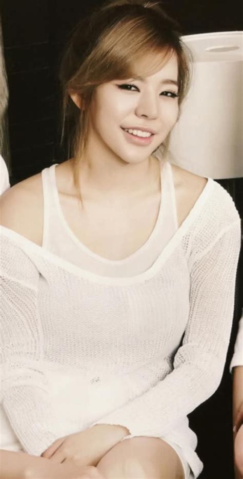Lee Soon Kyu Born May 15 1989 Known Professionally Assunny Is An American Singer And Actress