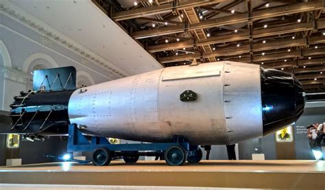 Ich glaub jetzt auch, dass atombomben vielleicht nicht so super. In Spanien erkannte die sowjetische Atombombe "ZAR-Bombe ...