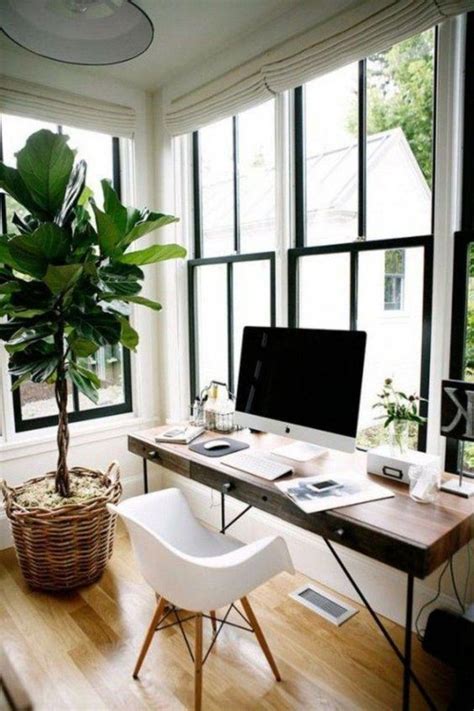 Best Tips For Creating A Minimalist Home Office Ianiko In 2020 Cozy