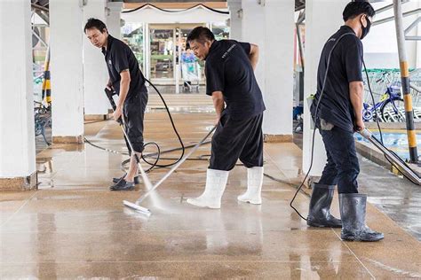 The Importance Of Hiring A Professional Pressure Washing Service