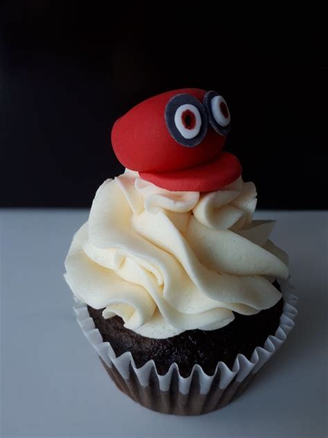 Your place to buy and sell all things handmade. Mario Odyssey cupcakes by Cakewalk Confections. | Super mario birthday party, Super mario bros ...