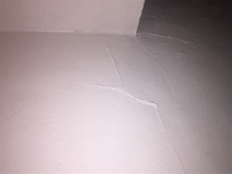 Repairing Cracks In Plaster Walls