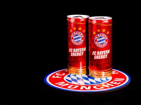 Der fc bayern münchen ist ein sportverein aus münchen. FC Bayern München 006 - Hintergrundbild