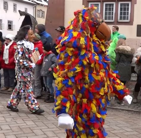 Chaque année, les carnavals de guyane, martinique et. Bienvenue en Europe: Fasnet : Narro blancs et Diables rouges