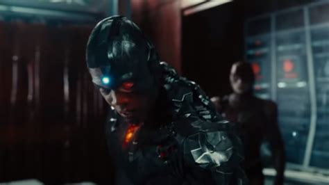 Zack Snyder Says Cyborg Is The Heart Of His New Justice League Cut Den Of Geek