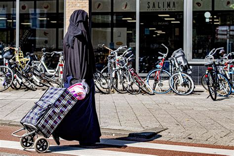As The Netherlands Burqa Ban Takes Effect Police And Transport Officials Refuse To Enforce It