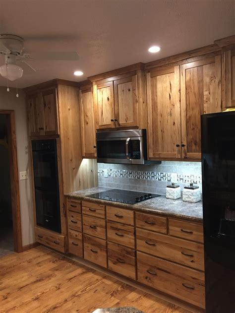 Of the main advantages of hickory wood is the ecological compatibility which makes it an excellent material for the manufacturing of kitchen furniture. Rustic Hickory Kitchen Cabinets - Wheatstate Wood Design