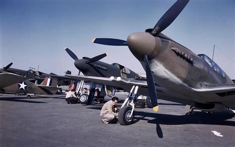 Vintagewwiiphotop 51 Mustang P51 Mustang Fighter Planes Wwii