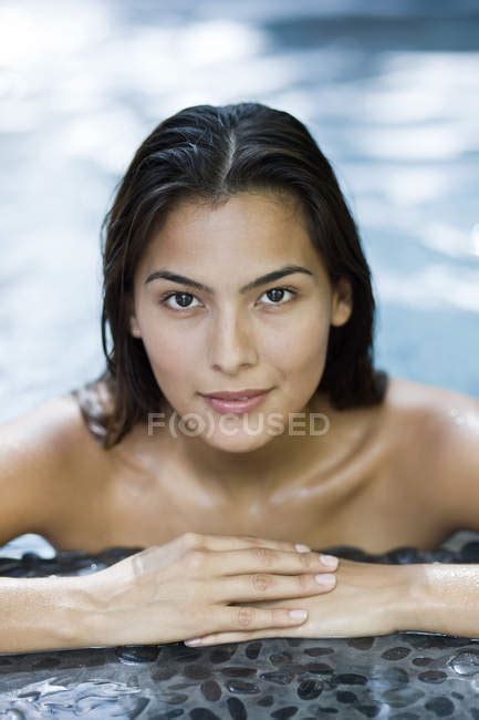 Portrait Of Sensual Woman Leaning At Poolside — Refreshment Daytime