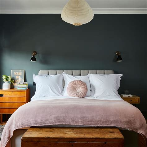 We have selected the best 9 bedroom color schemes that promise to give your bedroom the twist it so desperately needs. Bedroom colour schemes - colourful bedrooms - bedroom colours