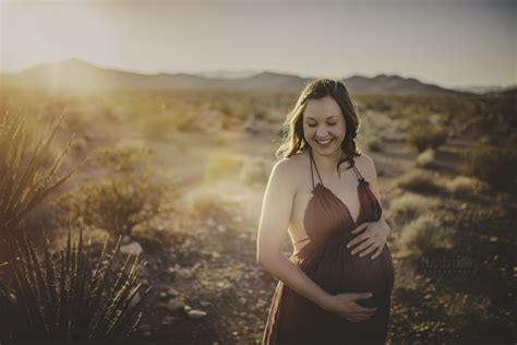 sunset maternity in the desert beautiful maternity dress twig and olive photography maternity