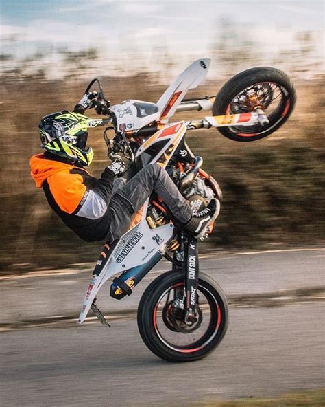 How Fast Can You Wheelie Supermotard Fond Décran Moto Cross