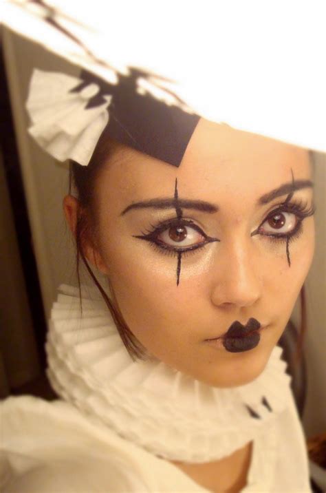 Pierrot Makeup Beauty Bits Clown Makeup Clown Halloween Costumes Harlequin Makeup