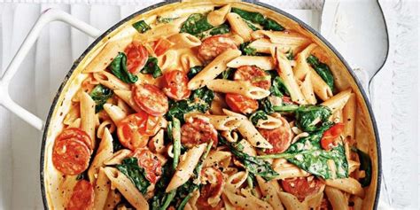 Now your chicken chorizo pasta is complete, it's time to serve. أنواع المعكرونة الإيطالية وأسمائها ..أفضل أطباق المعكرونة ...