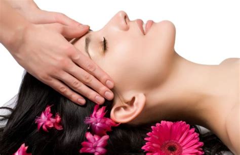 come fare un massaggio rilassante al viso deabyday