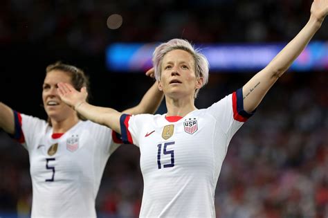 World Cup Megan Rapinoe Scores 2 To Lift Uswnt Over France