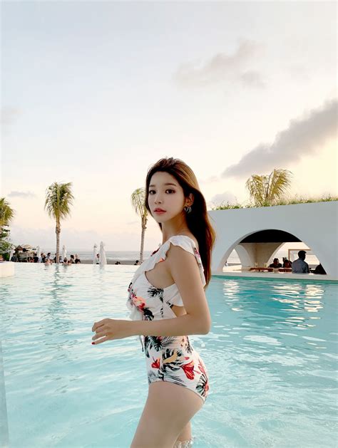 korean dreams girls queen albums race queen korean model asian beauty jin bikinis swimwear