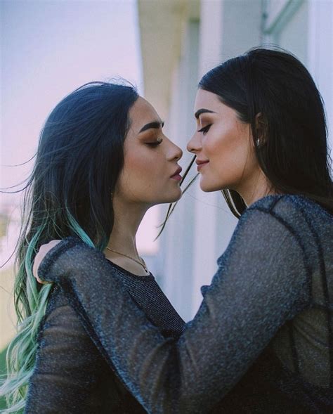 lesbian love cute lesbian couples cute couples goals lesbians kissing camila lopez mini