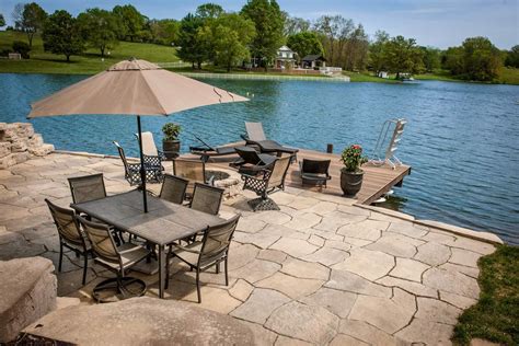 Grand Flagstone By Rosetta Is Easy To Install With A Beautiful Stone
