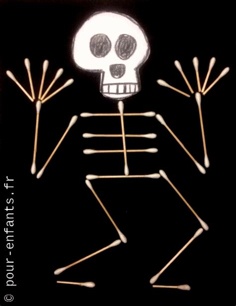 Squelettes Halloween En Cotons Tiges Bricolage Facile Pour Enfants