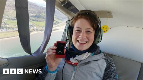 Derry Woman S Mid Flight Proposal Over Donegal Beach Bbc News