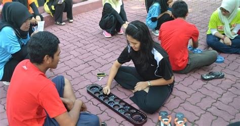 Permainan tradisional yang ada di indonesia sangat menyenangkan dan ada begitu banyak macam. Karangan Spm Permainan Tradisional Peranan Ibu Bapa