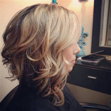 21 Hottest Stacked Bob Hairstyles With Images Wavy Bob Hairstyles