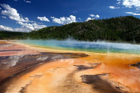 Yellowstone National Park Wy These 15 Unreal National Parks Need To Go On Your Bucket List
