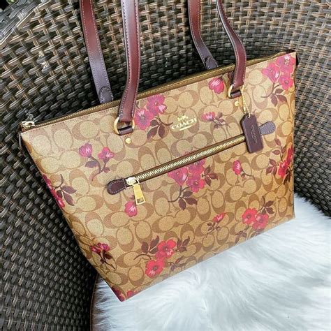 Coach Gallery Tote In Signature Canvas With Victorian Floral Print