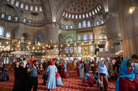 Everything you need to know to travel smart and stay safe. Blå moskén och hamam-skrubbning - Ladies Abroad