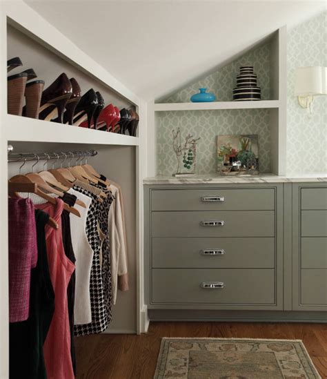 Under eaves storage with clothes rail: 40 Fabulous Closet Designs And Dressing Room Ideas ...