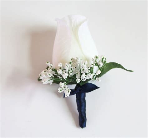 Aug 12, 2020 · although blue is a classic, don't shy away from the hue if your style is more modern. babys breath Navy blue satin wrapped ivory Rose ...