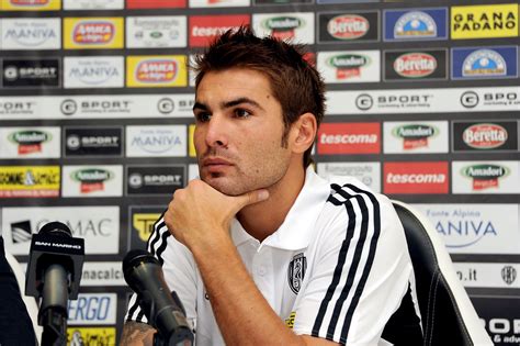 Alexandra dinu and adrian mutu were married for 3 years. Baiatul lui Mutu "se transforma intr-un barbat"! Uite cat ...