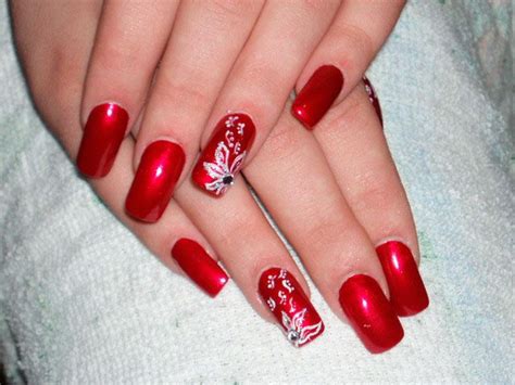 ¿qué son las uñas acrílicas rojas? 20 Diseños de Uñas de Color Rojo con Flores | Uñas rojas, Uñas de color rojo, Uñas