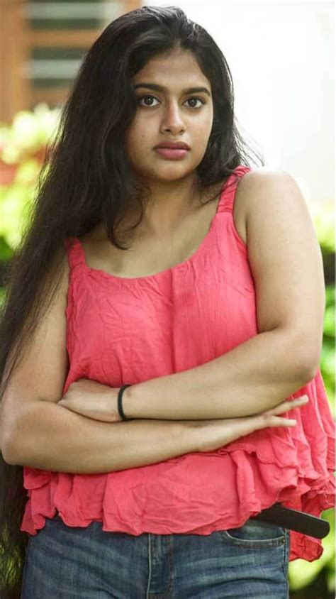 Actress Nayanthara Chakravarthy Hot Photoshoot Pics Beautiful