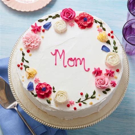 Happy mothers day to all of you beautiful mamas out there! Celebrate the love of a lifetime with this simply gorgeous flower ring cake. Poppies, … | Cute ...